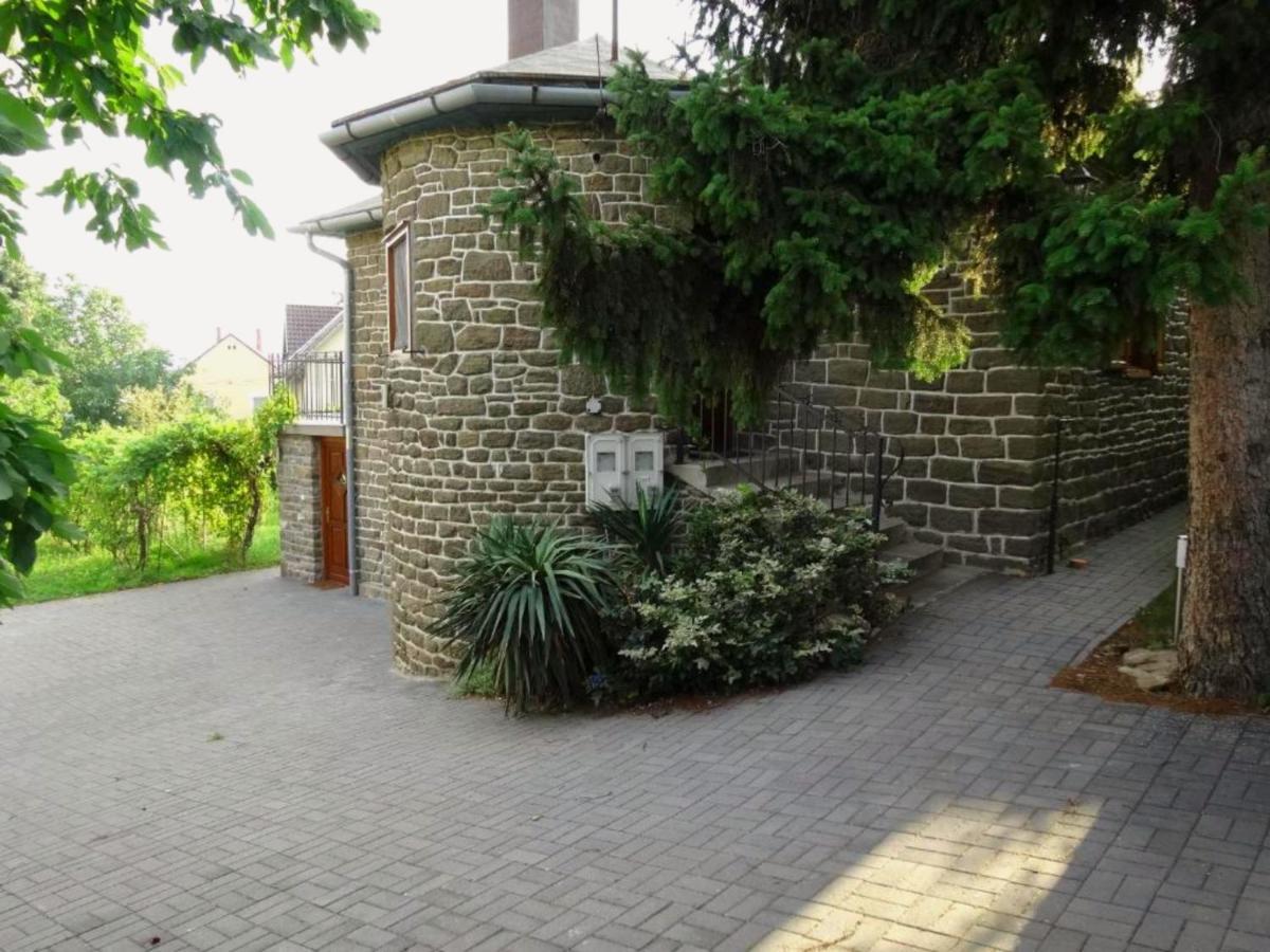 Laszlo Apartman Apartment Tihany Exterior foto